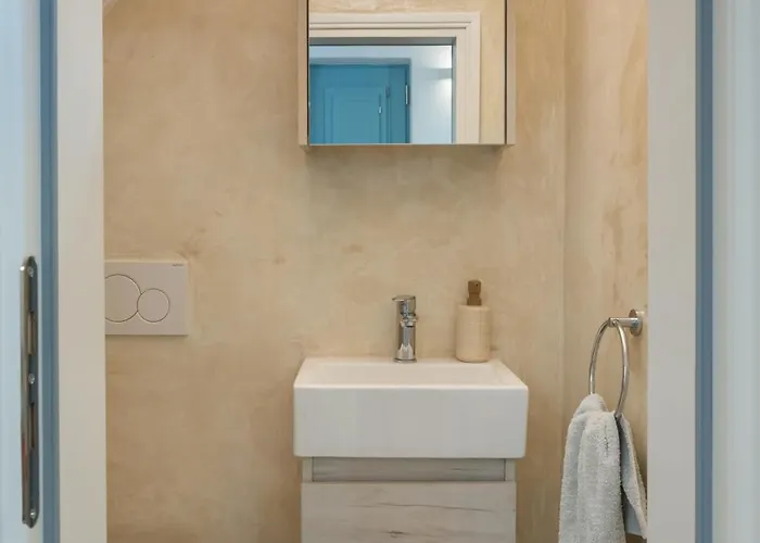 Nyaraló Stella's Alley House Náusza