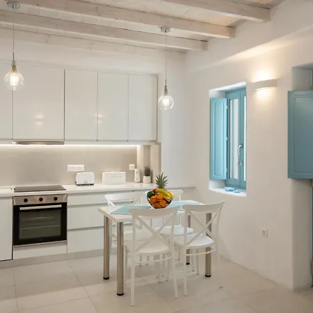 Stella's Alley House בית נופש נאוסה