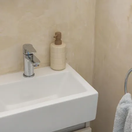 Stella's Alley House נאוסה