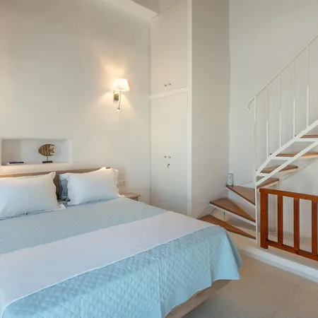 Stella's Alley House